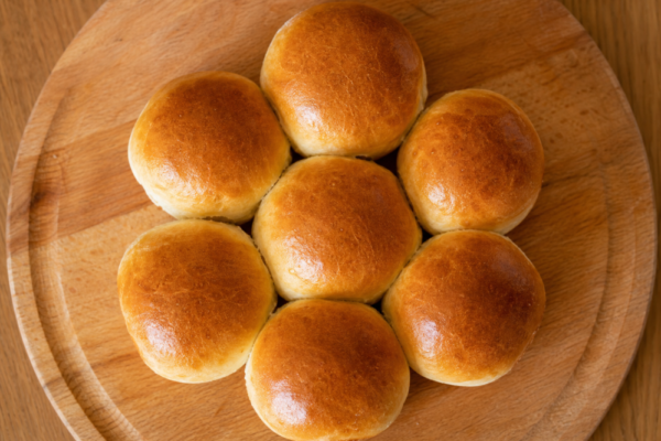 Chifle pufoase de casă: rețetă pentru burgeri și sandvișuri