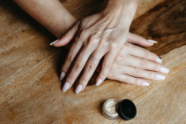Soap nails: trendul unghiilor curate, explicat